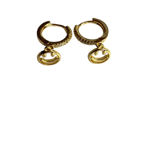 18K gold Plated Smiley Face Emoji Iced Zirconia Huggie Hoop Drop Hinge Earrings - Picture 6 of 9